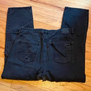 Women’s American Eagle Real good jeans black destroyed - size 12 Regular